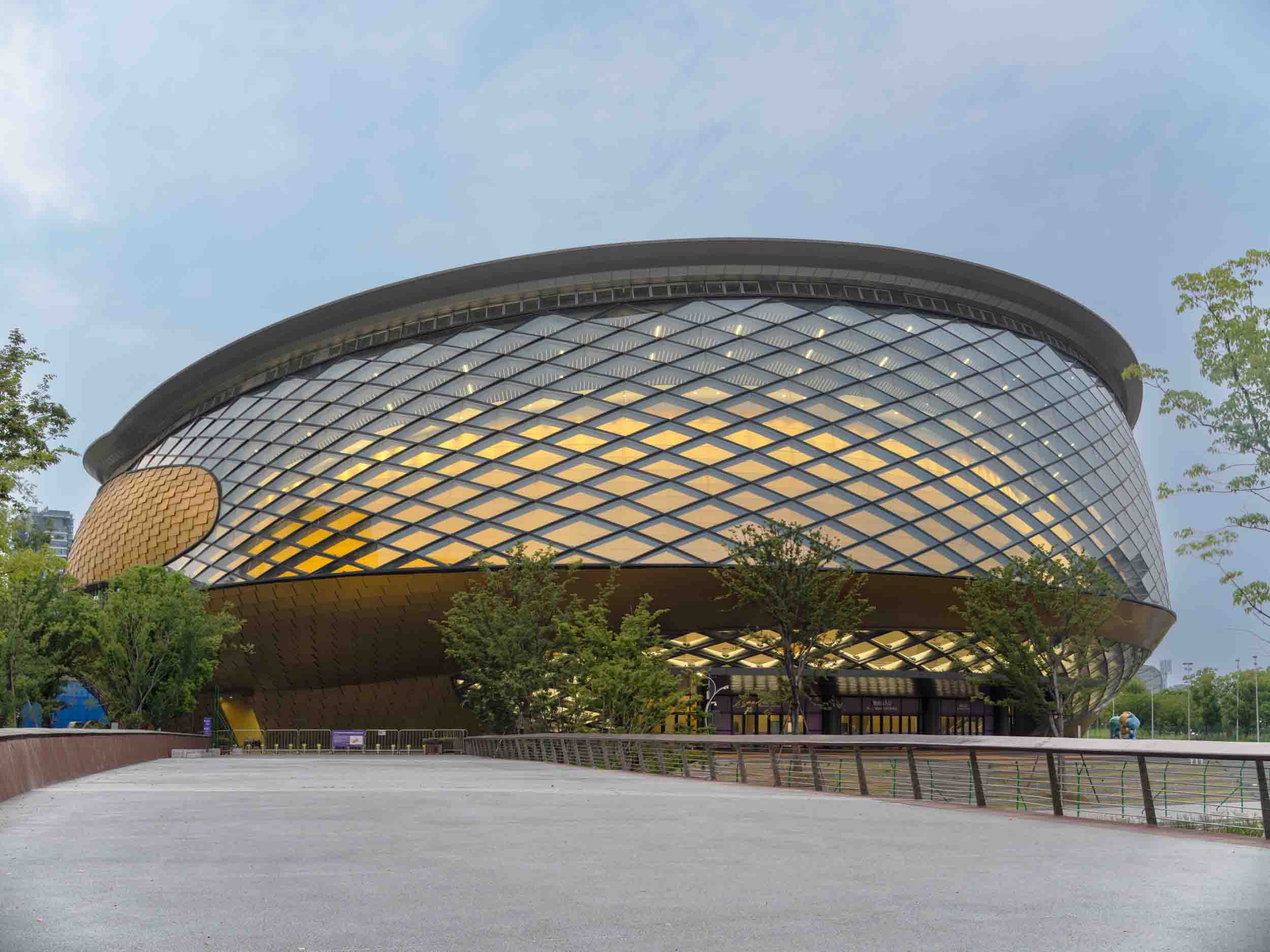 CONCEPT :  <br> ECO PARK <br>SPONGE CITY <br> LEGACY PARK <br> HYBRID STADIUMS CONNECTED BY  A VALLEY