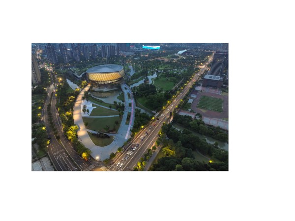 HYBRID BUILDING:<br> STADIUM AND CONCERT HALL 370,000SF  AND 6000 SEATS