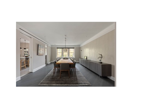 URBAN RESIDENCE SURROUNDED BY A TRIANGULAR GREEN VILLAGE