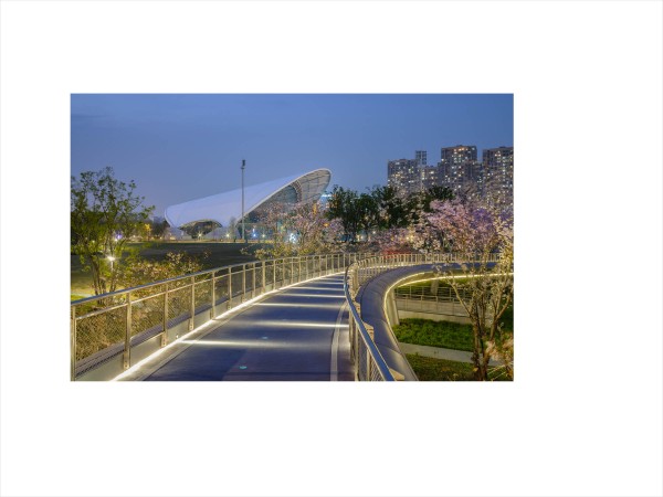 CONCEPT :  <br> ECO PARK <br>SPONGE CITY <br> LEGACY PARK <br> HYBRID STADIUMS CONNECTED BY  A VALLEY