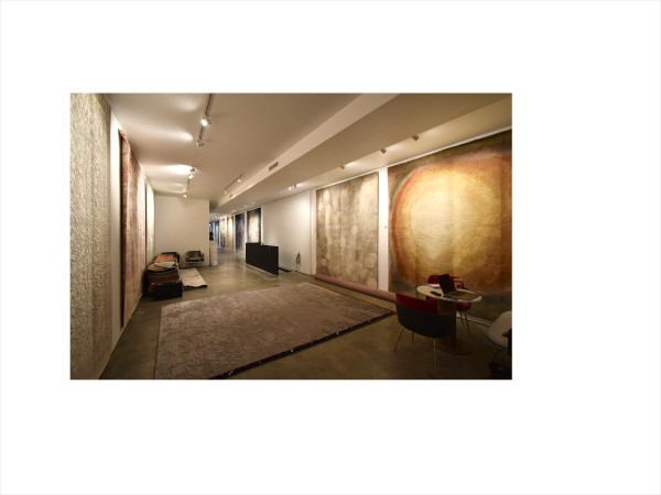 A GALLERY WITH THREE INTERVENTIONS